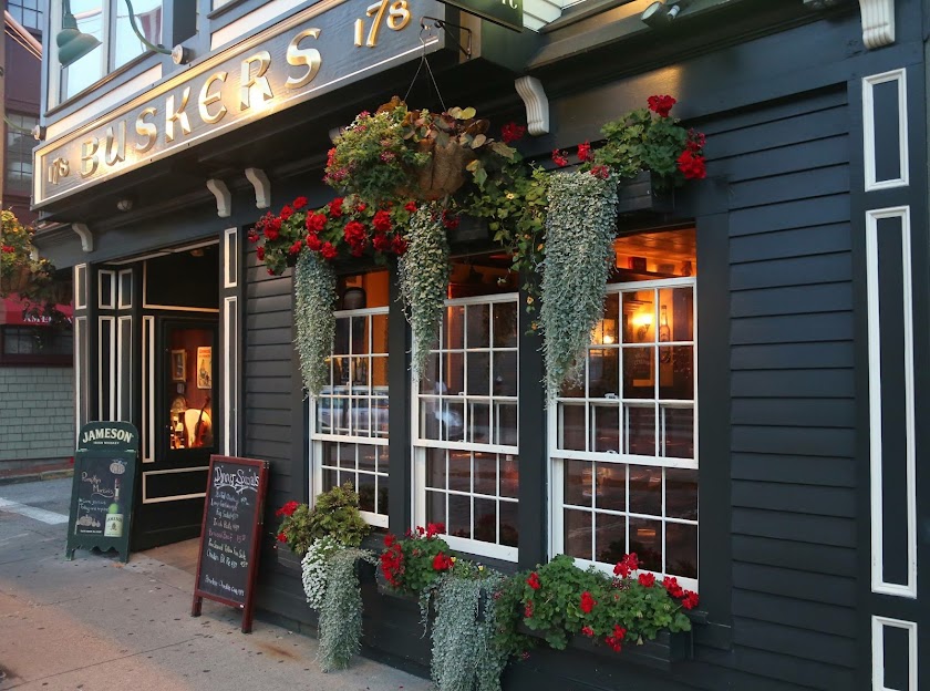 Buskers Pub And Restaurant